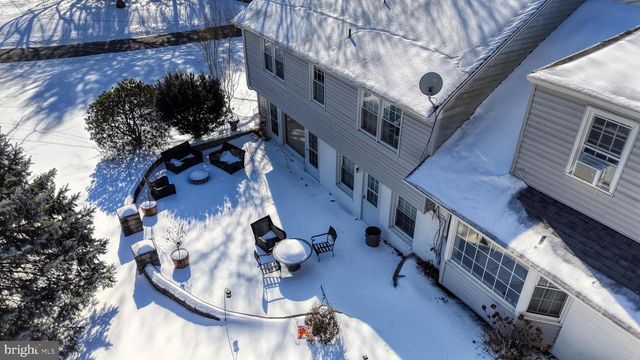 102 MERIDEN DR, Hockessin, DE 19707