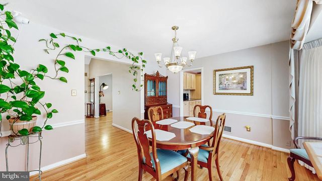 102 MERIDEN DR, Hockessin, DE 19707