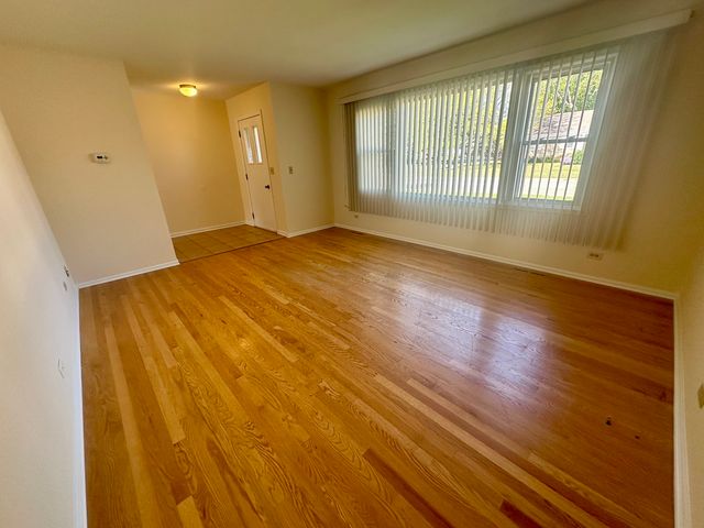 3811 W Orleans Street, Mchenry, IL 60050