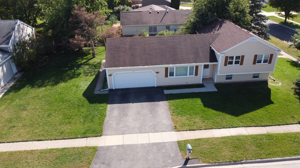 3811 W Orleans Street, Mchenry, IL 60050