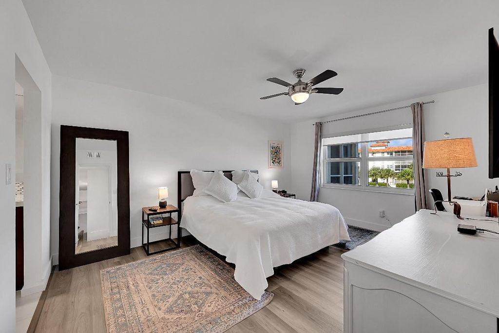 Image 19 of property listing at 2871 N Ocean Boulevard D302, Boca Raton, FL 33431