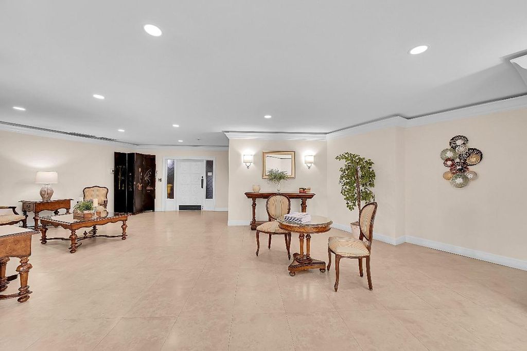 Image 33 of property listing at 2871 N Ocean Boulevard D302, Boca Raton, FL 33431