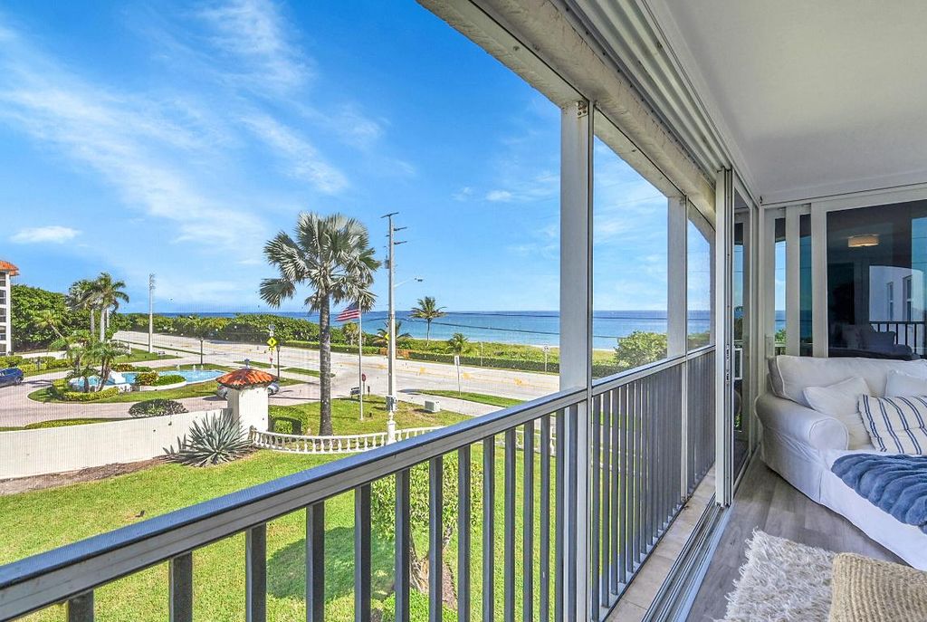 Image 4 of property listing at 2871 N Ocean Boulevard D302, Boca Raton, FL 33431