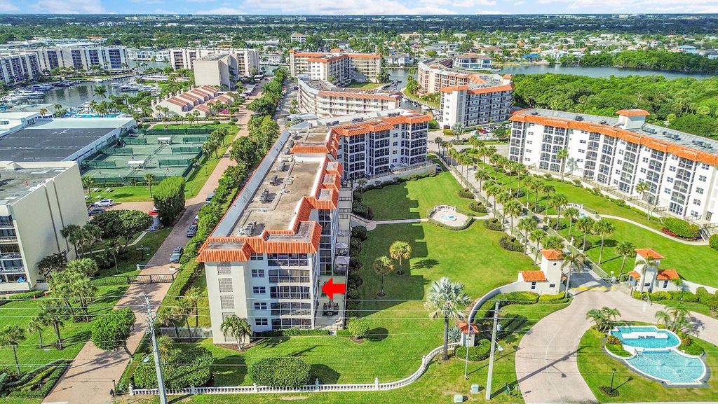 Image 48 of property listing at 2871 N Ocean Boulevard D302, Boca Raton, FL 33431