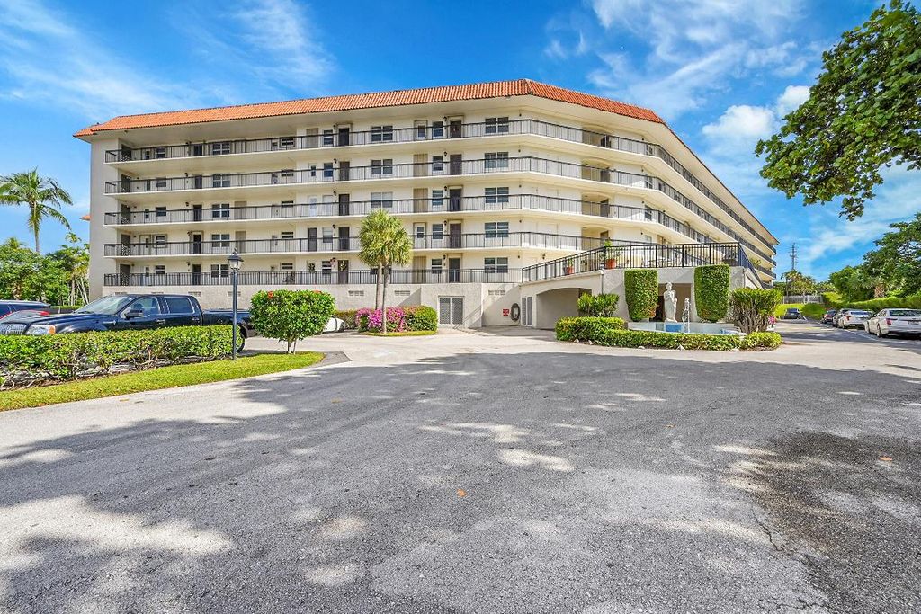 Image 55 of property listing at 2871 N Ocean Boulevard D302, Boca Raton, FL 33431