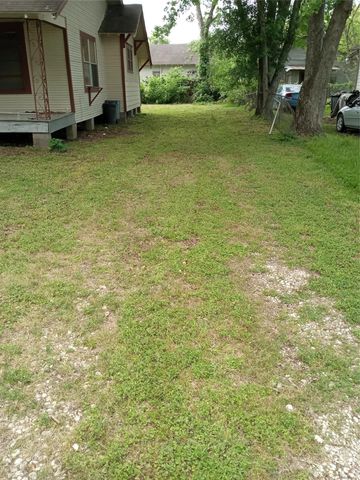 7335 Phillips Street, Houston, TX 77088