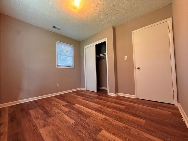 500 Oak Way, Lawrenceville, GA 30046