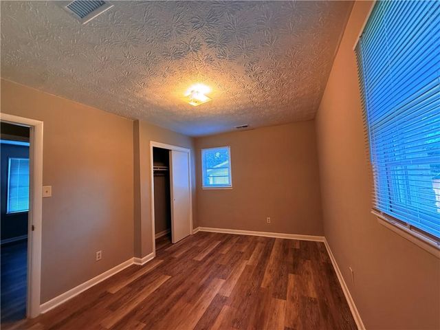 500 Oak Way, Lawrenceville, GA 30046