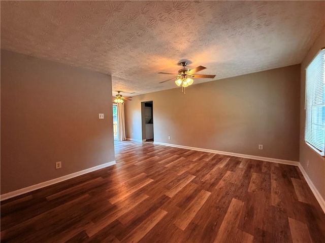 500 Oak Way, Lawrenceville, GA 30046