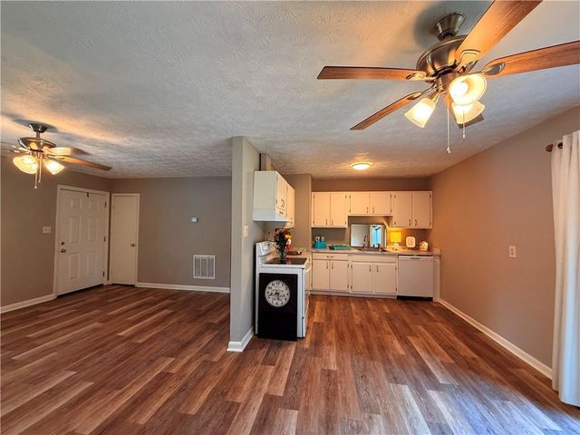 500 Oak Way, Lawrenceville, GA 30046