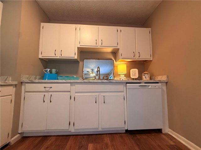 500 Oak Way, Lawrenceville, GA 30046