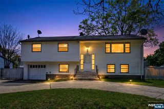 5 Burnside Place, Wayne, NJ 07026