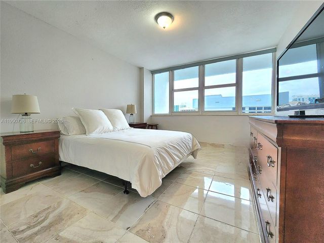 2030 S Ocean Dr Penthouse 2204, Hallandale Beach, FL 33009
