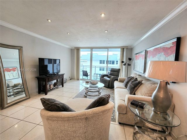 2030 S Ocean Dr Penthouse 2204, Hallandale Beach, FL 33009