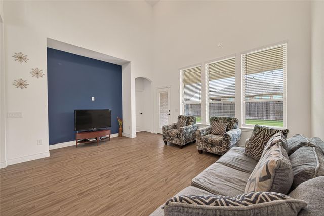 7319 Woodlark Ridge Drive, Katy, TX 77493