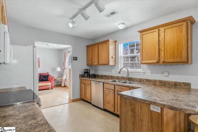 102 Kinlee Court, Pendleton, SC 29670