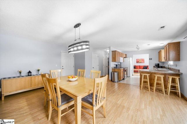 102 Kinlee Court, Pendleton, SC 29670