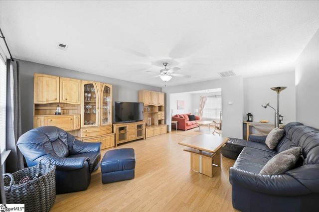 102 Kinlee Court, Pendleton, SC 29670