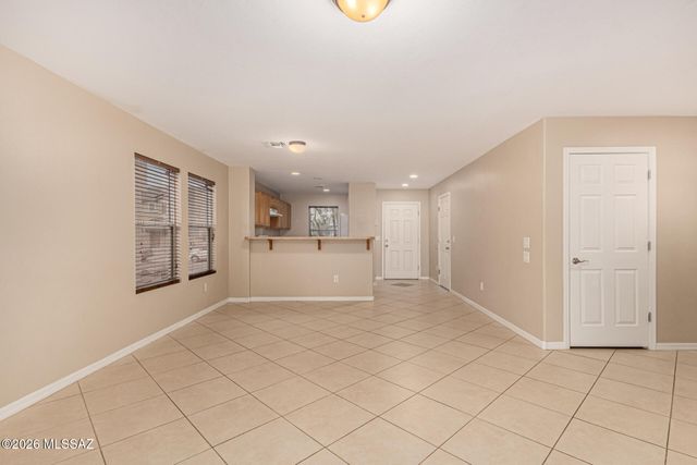 6952 S Ladys Thumb Lane, Tucson, AZ 85756