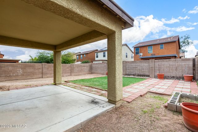 6952 S Ladys Thumb Lane, Tucson, AZ 85756