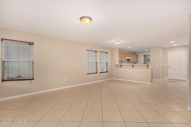 6952 S Ladys Thumb Lane, Tucson, AZ 85756