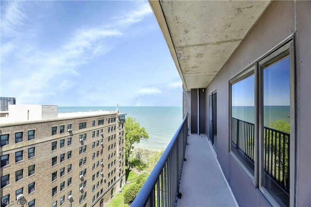 12500 Edgewater Drive 1206, Lakewood, OH 44107