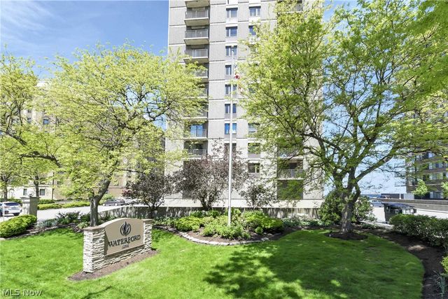 12500 Edgewater Drive 1206, Lakewood, OH 44107