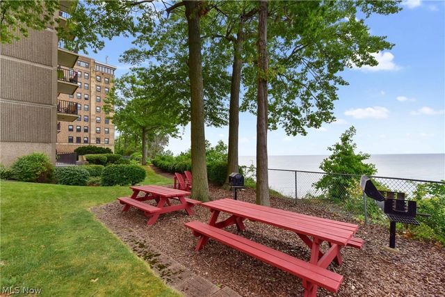 12500 Edgewater Drive 1206, Lakewood, OH 44107