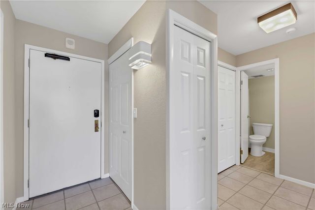 12500 Edgewater Drive 1206, Lakewood, OH 44107