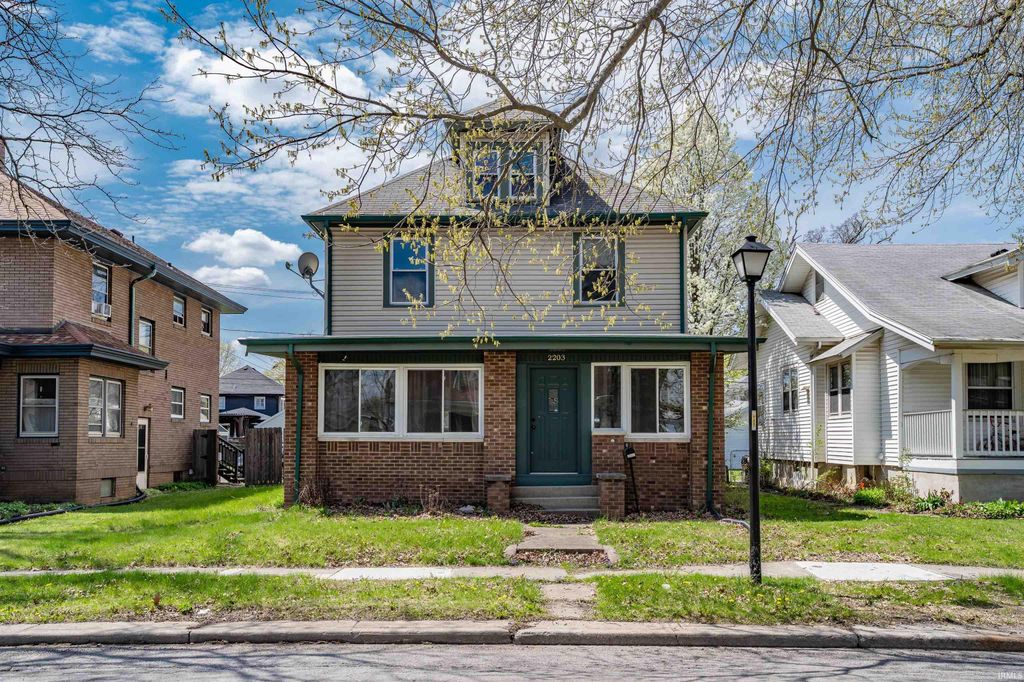2203 Crescent Avenue, Fort Wayne, IN 46805