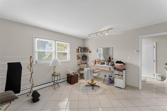 22 Curtis Lane, Yonkers, NY 10710