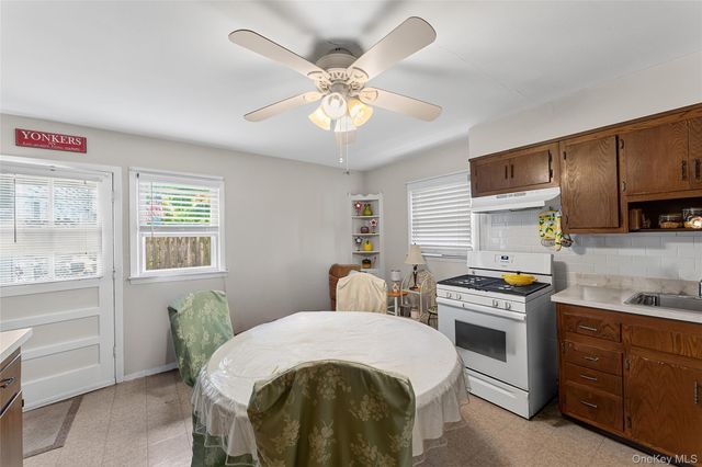 22 Curtis Lane, Yonkers, NY 10710