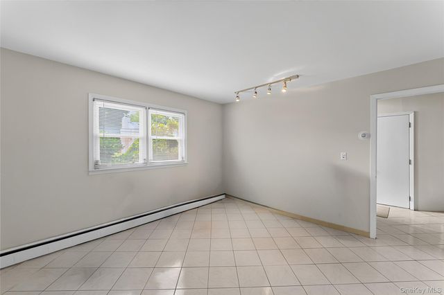 22 Curtis Lane, Yonkers, NY 10710