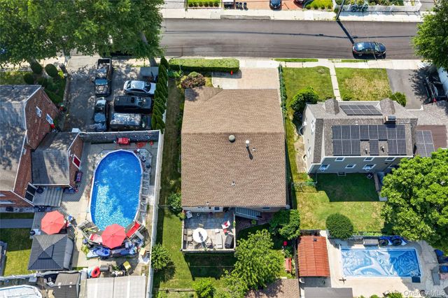 22 Curtis Lane, Yonkers, NY 10710