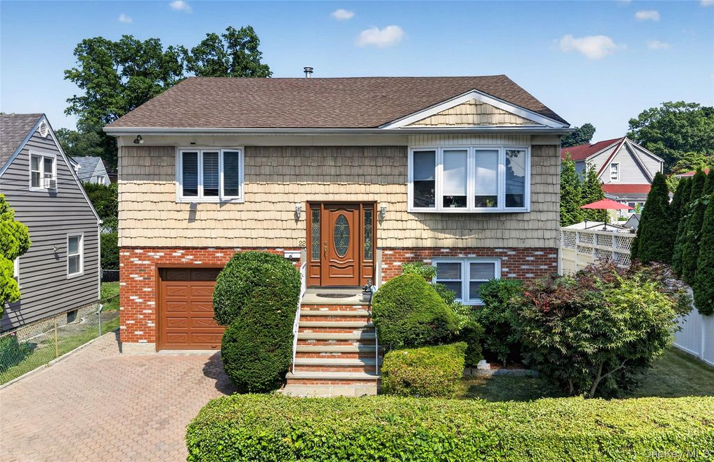 22 Curtis Lane, Yonkers, NY 10710