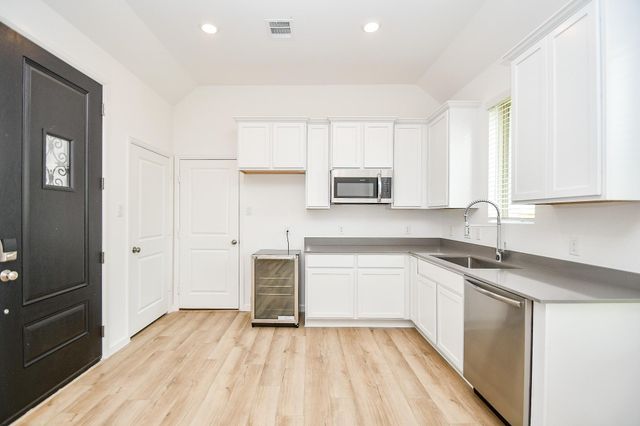 5624 Forest Cove Drive, Rosenberg, TX 77469