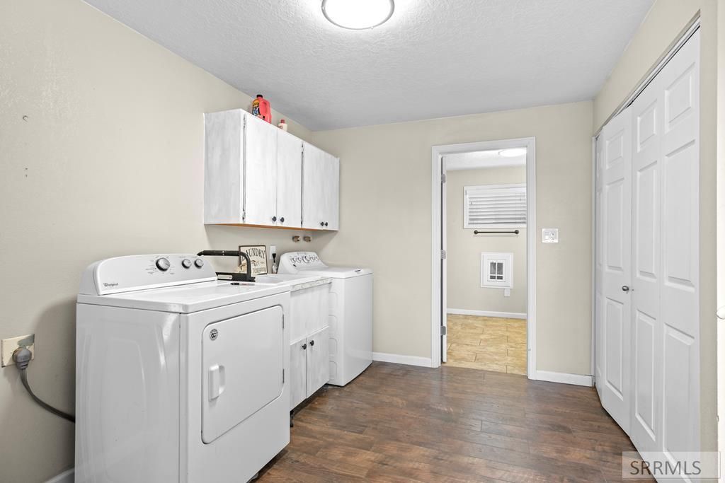 Image 10 of property listing at 11260 N 15th E, Idaho Falls, ID 83401