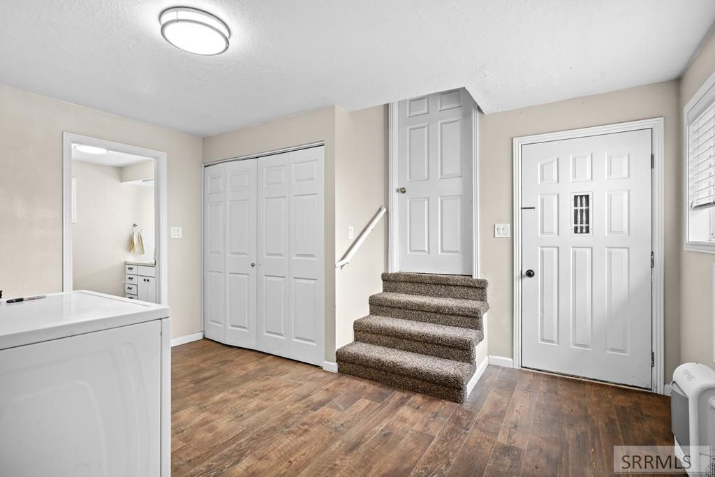 Image 11 of property listing at 11260 N 15th E, Idaho Falls, ID 83401