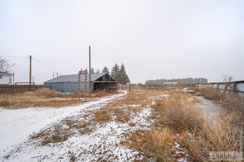 Image 34 of property listing at 11260 N 15th E, Idaho Falls, ID 83401