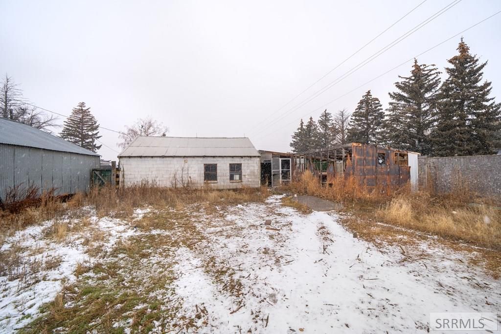 Image 35 of property listing at 11260 N 15th E, Idaho Falls, ID 83401