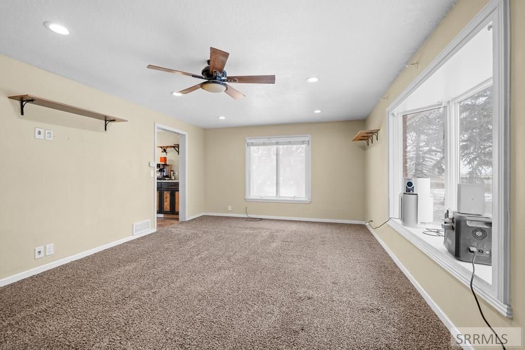 Image 4 of property listing at 11260 N 15th E, Idaho Falls, ID 83401