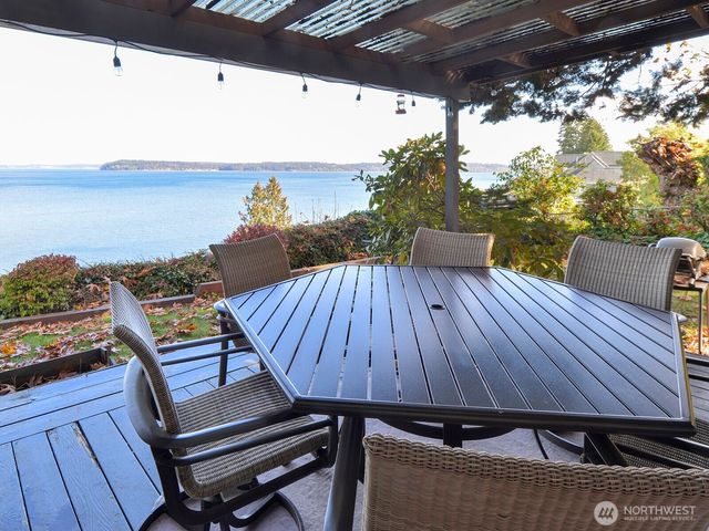 8038 61st Avenue NE, Olympia, WA 98516