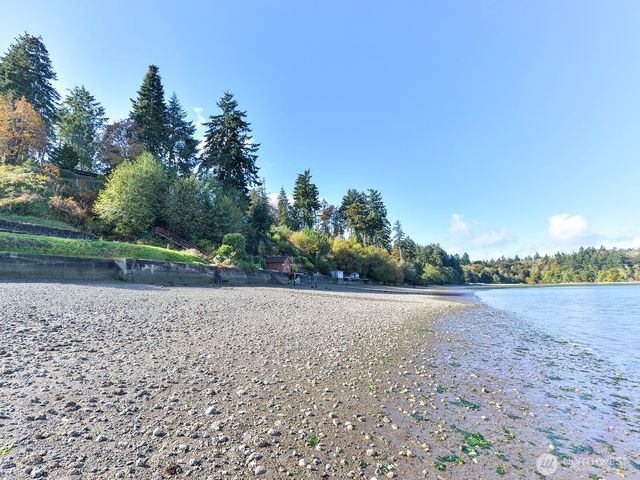 8038 61st Avenue NE, Olympia, WA 98516