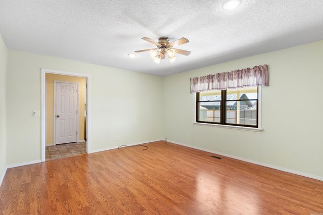 1515 Pine Tree Lane, Mountain Home, AR 72653