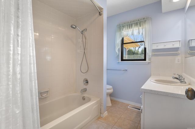 1515 Pine Tree Lane, Mountain Home, AR 72653