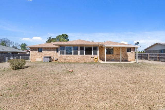 1515 Pine Tree Lane, Mountain Home, AR 72653