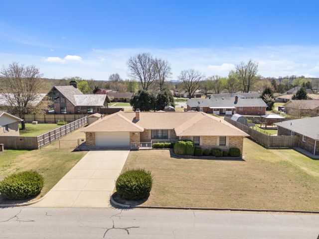 1515 Pine Tree Lane, Mountain Home, AR 72653