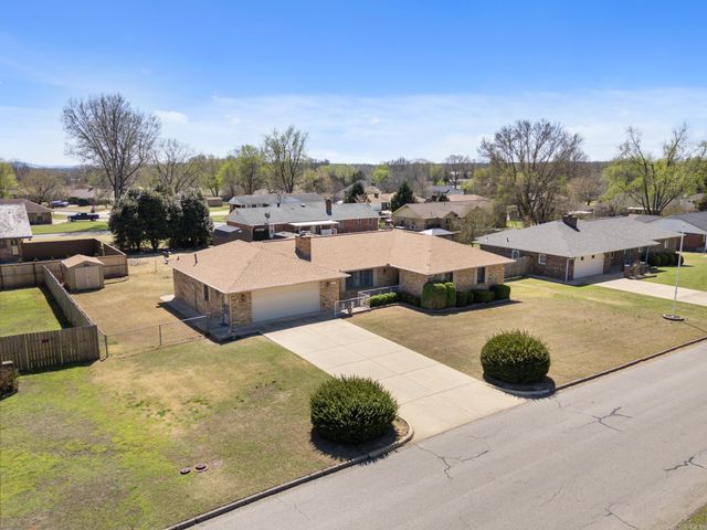 1515 Pine Tree Lane, Mountain Home, AR 72653