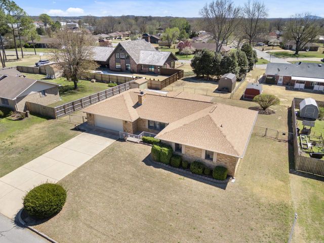 1515 Pine Tree Lane, Mountain Home, AR 72653