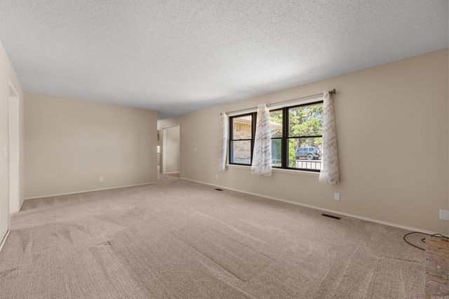 1515 Pine Tree Lane, Mountain Home, AR 72653